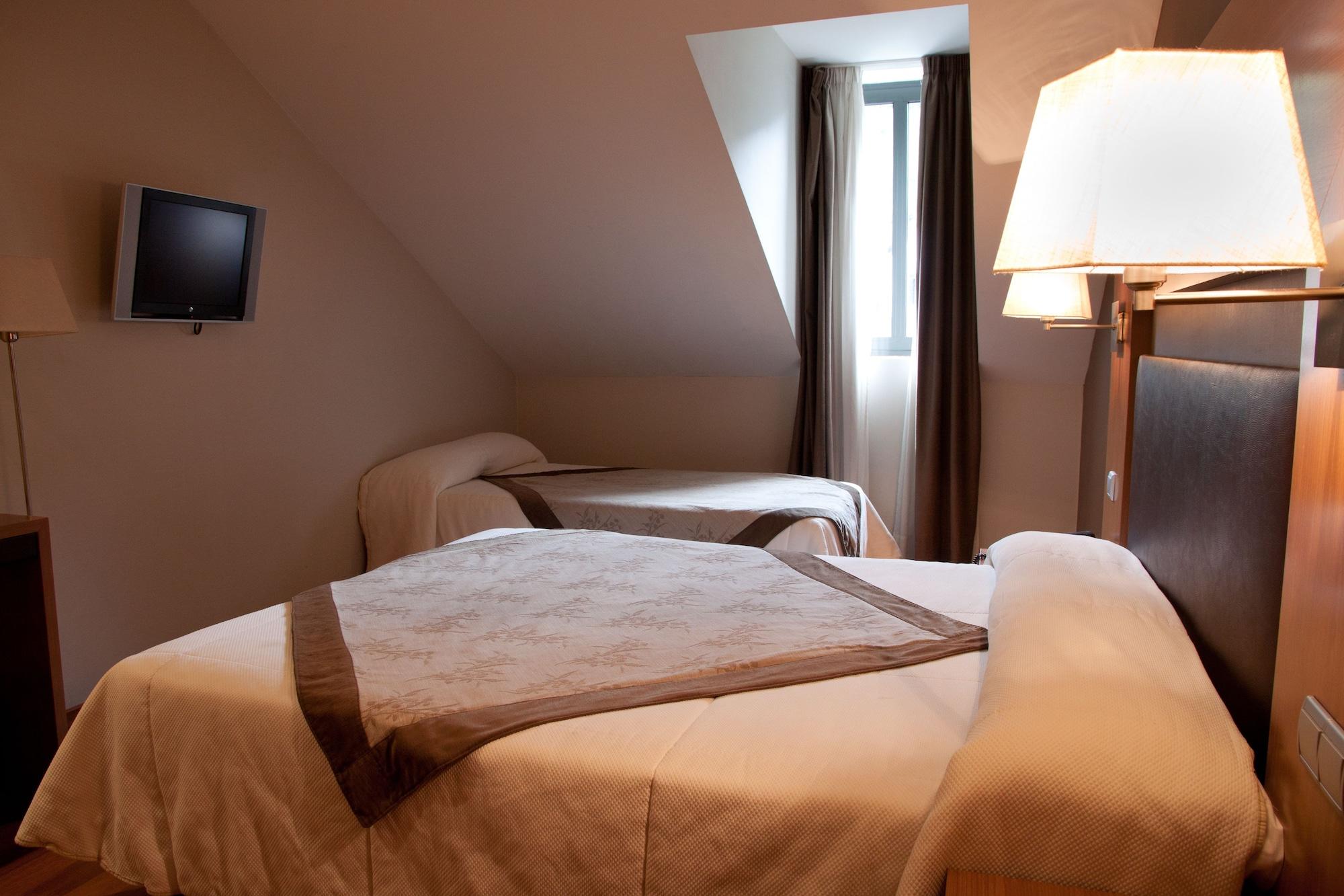 Alti Hotel Bagneres-de-Luchon Екстер'єр фото