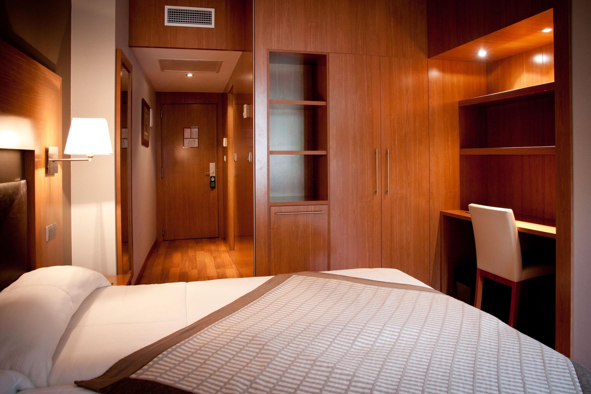 Alti Hotel Bagneres-de-Luchon Екстер'єр фото