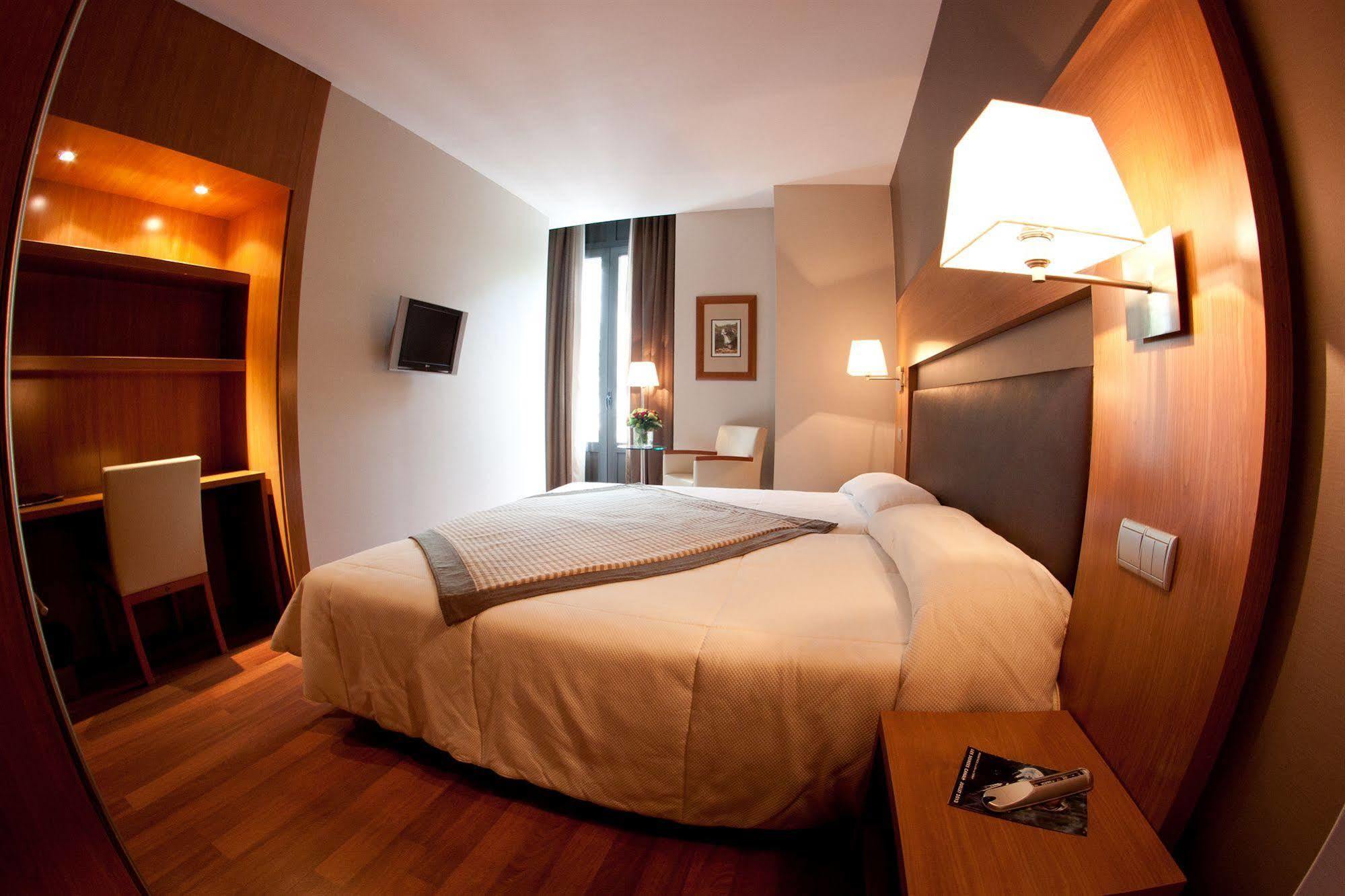 Alti Hotel Bagneres-de-Luchon Екстер'єр фото